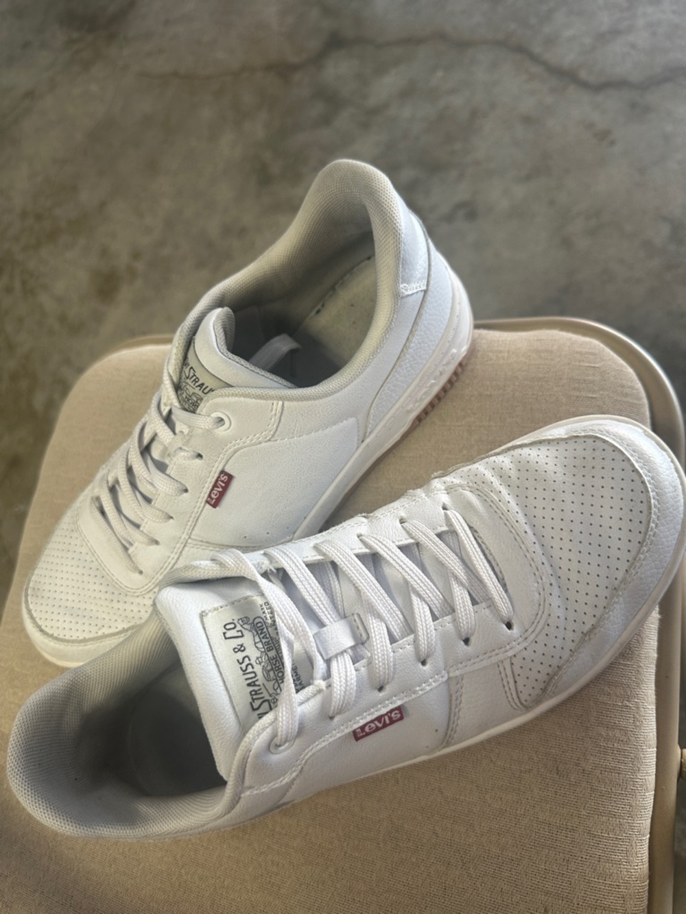 Levi's Off-White Leather Lace-Up Sneakers